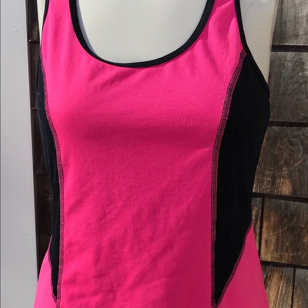 Hollister tank